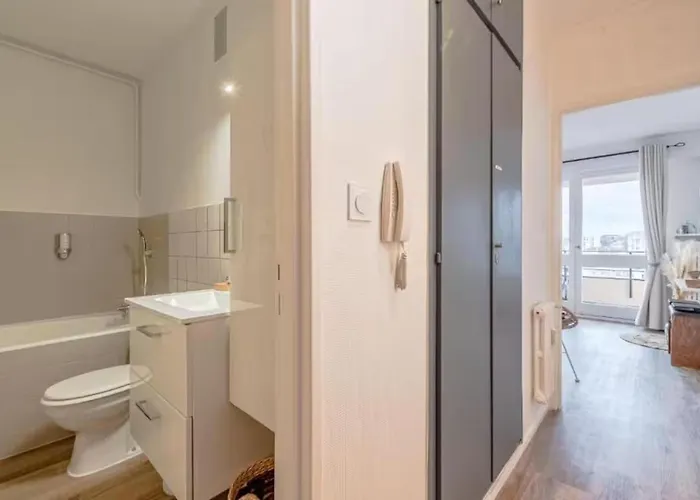 Entier Quartier Sablon Vue Cathedrale